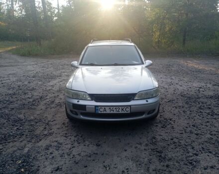 Сірий Опель Вектра, об'ємом двигуна 1.8 л та пробігом 260 тис. км за 3500 $, фото 1 на Automoto.ua