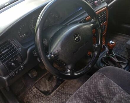 Серый Опель Вектра, объемом двигателя 2 л и пробегом 368 тыс. км за 2300 $, фото 6 на Automoto.ua