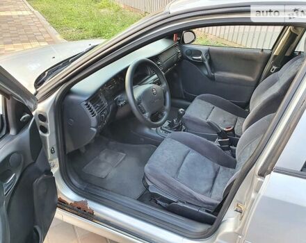 Серый Опель Вектра, объемом двигателя 2 л и пробегом 318 тыс. км за 2150 $, фото 18 на Automoto.ua