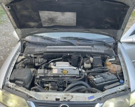 Сірий Опель Вектра, об'ємом двигуна 2 л та пробігом 300 тис. км за 1500 $, фото 6 на Automoto.ua