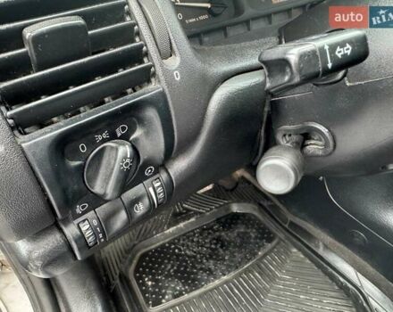 Сірий Опель Вектра, об'ємом двигуна 2 л та пробігом 250 тис. км за 1999 $, фото 42 на Automoto.ua