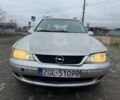 Сірий Опель Вектра, об'ємом двигуна 2 л та пробігом 240 тис. км за 1000 $, фото 1 на Automoto.ua