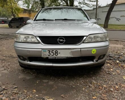 Сірий Опель Вектра, об'ємом двигуна 2 л та пробігом 42 тис. км за 1775 $, фото 5 на Automoto.ua