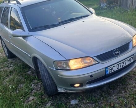 Сірий Опель Вектра, об'ємом двигуна 2 л та пробігом 300 тис. км за 1993 $, фото 2 на Automoto.ua