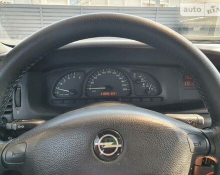 Серый Опель Вектра, объемом двигателя 2 л и пробегом 318 тыс. км за 2150 $, фото 1 на Automoto.ua