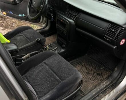 Серый Опель Вектра, объемом двигателя 2 л и пробегом 330 тыс. км за 2500 $, фото 7 на Automoto.ua