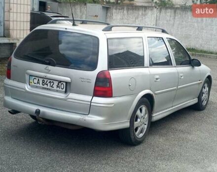 Сірий Опель Вектра, об'ємом двигуна 2 л та пробігом 320 тис. км за 2300 $, фото 5 на Automoto.ua