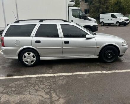 Серый Опель Вектра, объемом двигателя 2 л и пробегом 299 тыс. км за 2200 $, фото 2 на Automoto.ua