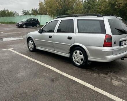 Серый Опель Вектра, объемом двигателя 2 л и пробегом 299 тыс. км за 2200 $, фото 1 на Automoto.ua