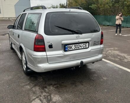 Серый Опель Вектра, объемом двигателя 2 л и пробегом 299 тыс. км за 2200 $, фото 4 на Automoto.ua