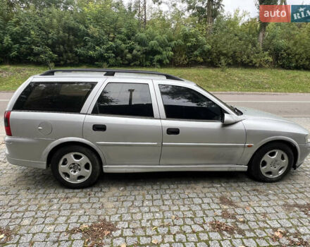 Сірий Опель Вектра, об'ємом двигуна 2 л та пробігом 300 тис. км за 1700 $, фото 3 на Automoto.ua