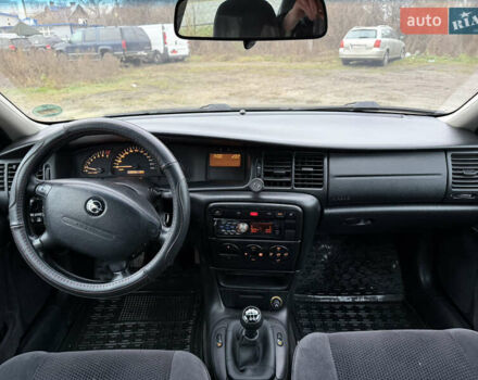 Сірий Опель Вектра, об'ємом двигуна 1.8 л та пробігом 216 тис. км за 3300 $, фото 18 на Automoto.ua