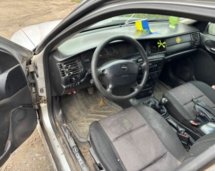 Сірий Опель Вектра, об'ємом двигуна 0 л та пробігом 377 тис. км за 950 $, фото 3 на Automoto.ua