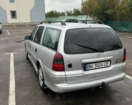 Серый Опель Вектра, объемом двигателя 2 л и пробегом 299 тыс. км за 2200 $, фото 7 на Automoto.ua