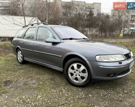 Сірий Опель Вектра, об'ємом двигуна 1.8 л та пробігом 216 тис. км за 3300 $, фото 2 на Automoto.ua