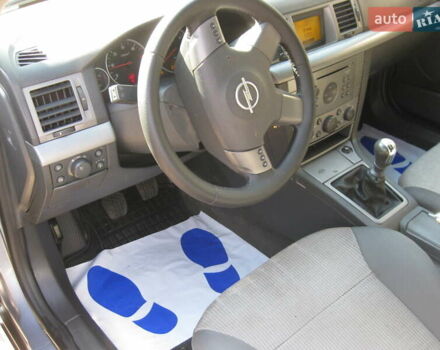 Серый Опель Вектра, объемом двигателя 2.17 л и пробегом 237 тыс. км за 4650 $, фото 12 на Automoto.ua