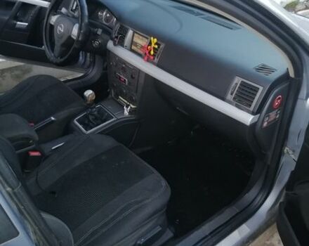 Сірий Опель Вектра, об'ємом двигуна 2.2 л та пробігом 480 тис. км за 4000 $, фото 11 на Automoto.ua