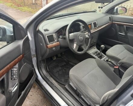 Сірий Опель Вектра, об'ємом двигуна 1.9 л та пробігом 300 тис. км за 2150 $, фото 4 на Automoto.ua