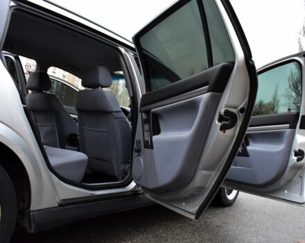 Сірий Опель Вектра, об'ємом двигуна 2 л та пробігом 182 тис. км за 4200 $, фото 17 на Automoto.ua