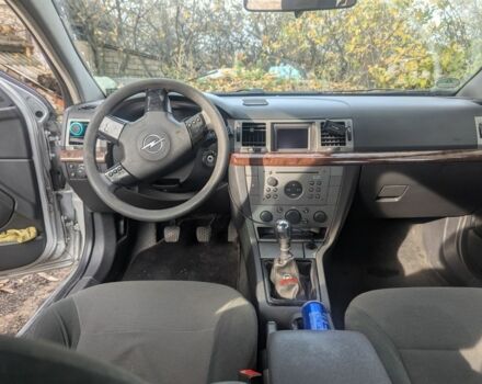 Опель Вектра 2004 у Краматорске на Automoto.ua Сірий Опель Вектра, об'ємом двигуна 1.9 л та пробігом 350 тис. км за 2650 $, фото 5 на Automoto.ua