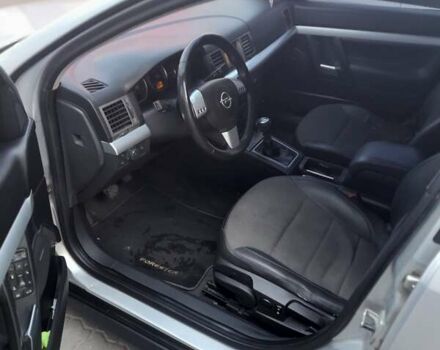 Опель Вектра 2004 у Ковель на Automoto.ua Сірий Опель Вектра, об'ємом двигуна 1.9 л та пробігом 400 тис. км за 4300 $, фото 11 на Automoto.ua