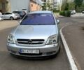 Серый Опель Вектра, объемом двигателя 3 л и пробегом 370 тыс. км за 4000 $, фото 1 на Automoto.ua