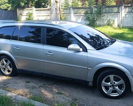 Серый Опель Вектра, объемом двигателя 2.2 л и пробегом 300 тыс. км за 3350 $, фото 1 на Automoto.ua