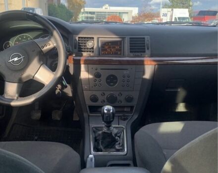 Серый Опель Вектра, объемом двигателя 1.9 л и пробегом 330 тыс. км за 1700 $, фото 4 на Automoto.ua
