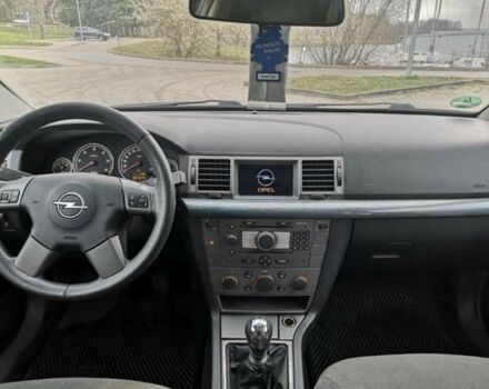 Серый Опель Вектра, объемом двигателя 1.9 л и пробегом 250 тыс. км за 3000 $, фото 3 на Automoto.ua