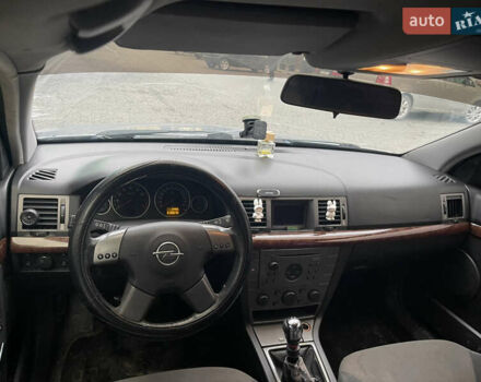 Серый Опель Вектра, объемом двигателя 2.2 л и пробегом 290 тыс. км за 2550 $, фото 7 на Automoto.ua