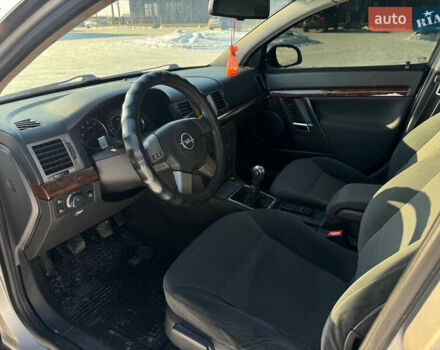 Серый Опель Вектра, объемом двигателя 1.9 л и пробегом 386 тыс. км за 4000 $, фото 10 на Automoto.ua