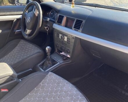 Серый Опель Вектра, объемом двигателя 1.9 л и пробегом 370 тыс. км за 3300 $, фото 4 на Automoto.ua