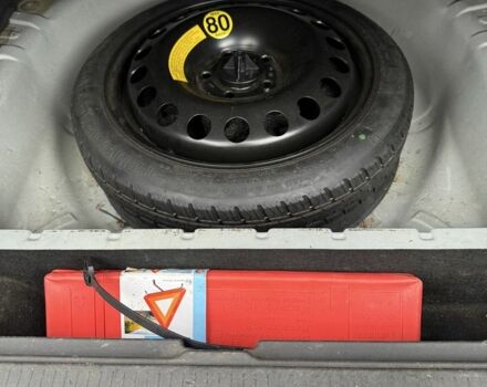 Сірий Опель Вектра, об'ємом двигуна 1.9 л та пробігом 361 тис. км за 2750 $, фото 14 на Automoto.ua