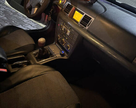 Серый Опель Вектра, объемом двигателя 1.9 л и пробегом 290 тыс. км за 3900 $, фото 5 на Automoto.ua