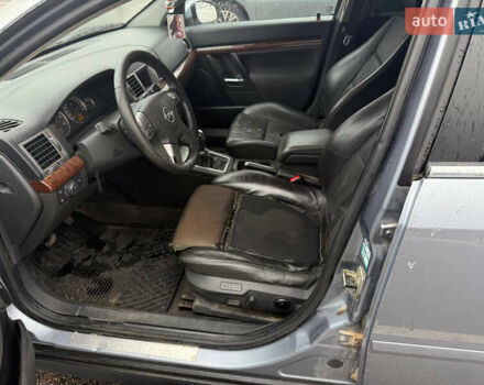 Серый Опель Вектра, объемом двигателя 1.9 л и пробегом 340 тыс. км за 2200 $, фото 6 на Automoto.ua