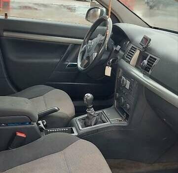 Серый Опель Вектра, объемом двигателя 2.2 л и пробегом 287 тыс. км за 4000 $, фото 10 на Automoto.ua