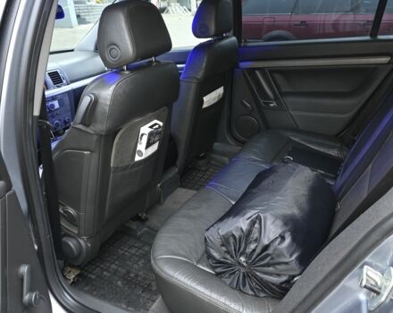 Сірий Опель Вектра, об'ємом двигуна 2 л та пробігом 382 тис. км за 2750 $, фото 4 на Automoto.ua