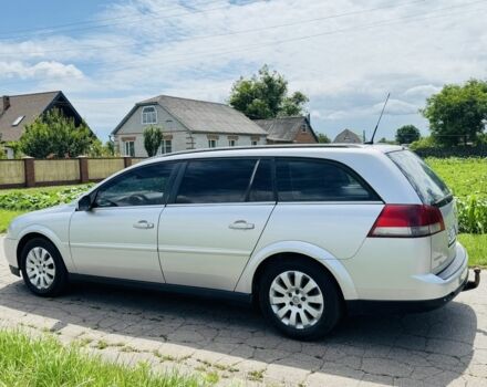 Серый Опель Вектра, объемом двигателя 2.2 л и пробегом 178 тыс. км за 2500 $, фото 2 на Automoto.ua