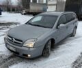 Сірий Опель Вектра, об'ємом двигуна 1.9 л та пробігом 329 тис. км за 1999 $, фото 1 на Automoto.ua
