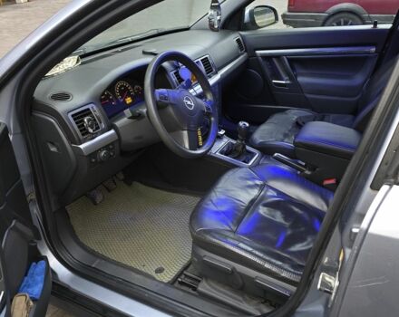 Сірий Опель Вектра, об'ємом двигуна 2 л та пробігом 382 тис. км за 2750 $, фото 5 на Automoto.ua