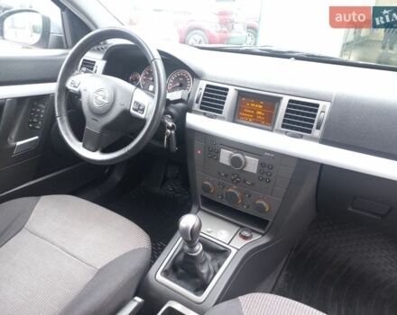 Сірий Опель Вектра, об'ємом двигуна 1.8 л та пробігом 241 тис. км за 4000 $, фото 6 на Automoto.ua