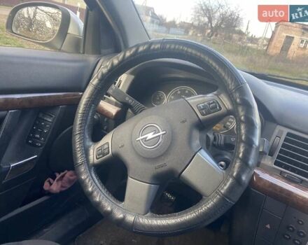 Серый Опель Вектра, объемом двигателя 1.91 л и пробегом 300 тыс. км за 3100 $, фото 3 на Automoto.ua