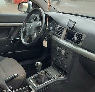 Серый Опель Вектра, объемом двигателя 2.2 л и пробегом 287 тыс. км за 4000 $, фото 12 на Automoto.ua