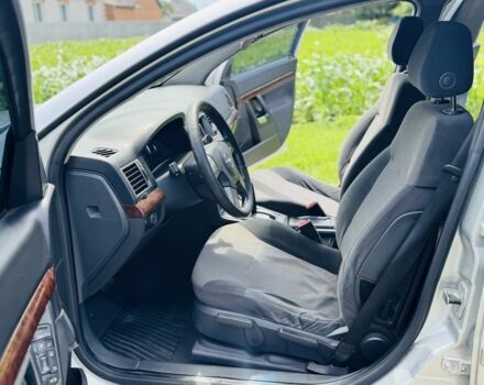 Серый Опель Вектра, объемом двигателя 2.2 л и пробегом 178 тыс. км за 2500 $, фото 8 на Automoto.ua