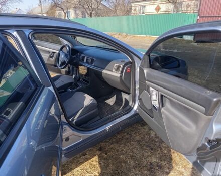 Серый Опель Вектра, объемом двигателя 1.9 л и пробегом 344 тыс. км за 4000 $, фото 6 на Automoto.ua