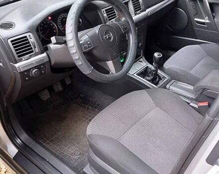 Серый Опель Вектра, объемом двигателя 1.8 л и пробегом 282 тыс. км за 5000 $, фото 10 на Automoto.ua