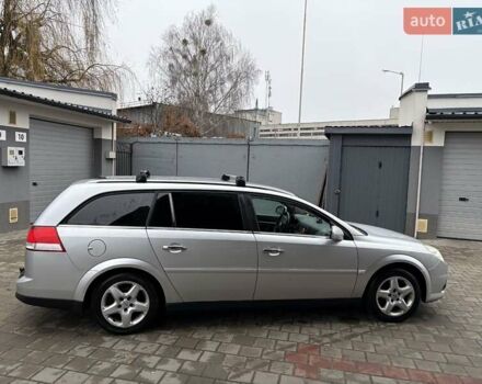 Серый Опель Вектра, объемом двигателя 1.9 л и пробегом 244 тыс. км за 5400 $, фото 4 на Automoto.ua