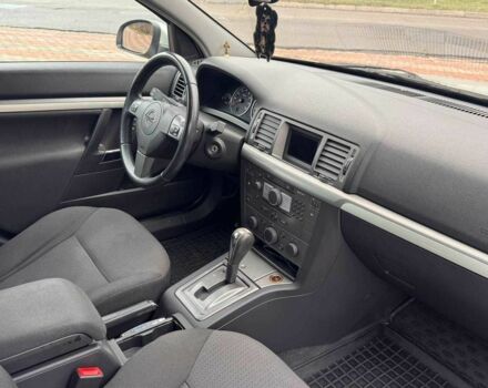 Сірий Опель Вектра, об'ємом двигуна 2.2 л та пробігом 259 тис. км за 4999 $, фото 9 на Automoto.ua