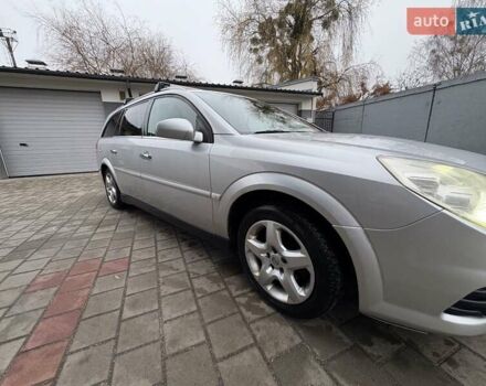 Серый Опель Вектра, объемом двигателя 1.9 л и пробегом 244 тыс. км за 5400 $, фото 3 на Automoto.ua