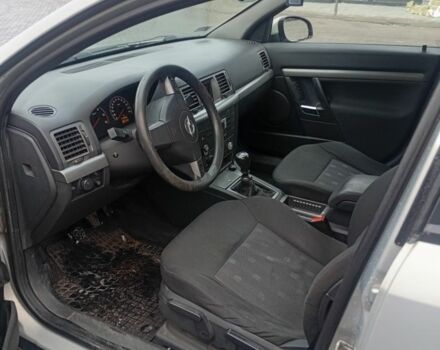 Сірий Опель Вектра, об'ємом двигуна 0 л та пробігом 300 тис. км за 2400 $, фото 3 на Automoto.ua